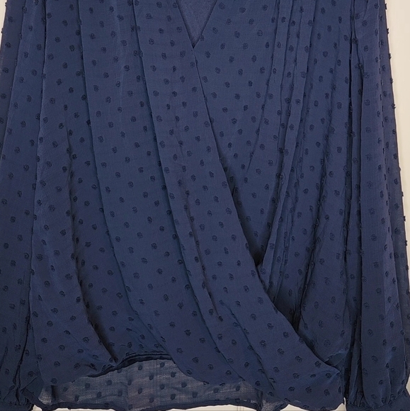 NWOT Beacon Apparel Faux Wrap Swiss Dot Navy Long Sleeve Top Size L - Picture 4 of 14